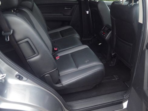 Used 2010 MAZDA CX-9 Touring w/ Moonroof & Bose Audio Pkg image 15