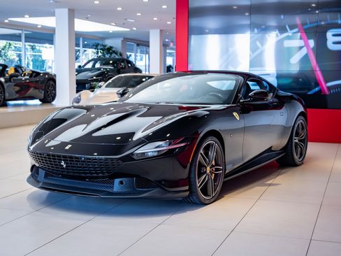 Used 2022 Ferrari Roma image 4