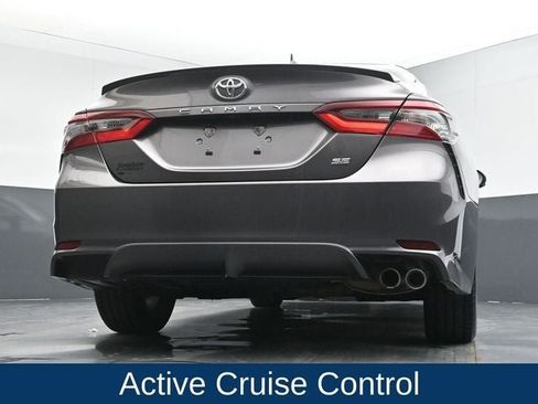 Used 2022 Toyota Camry SE w/ Convenience Package FWD image 32