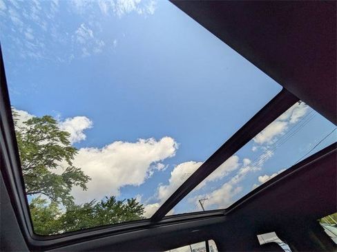 New 2026 Chevrolet Tahoe High Country image 24