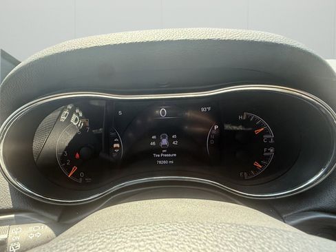 Used 2021 Jeep Grand Cherokee Laredo X AWD/4WD image 15