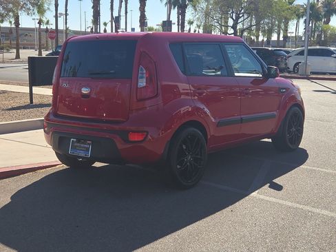 Used 2013 Kia Soul FWD image 5
