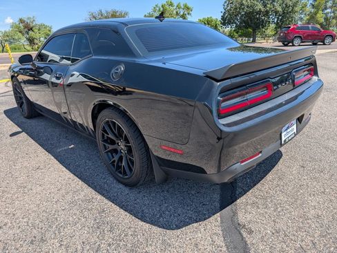 Used 2015 Dodge Challenger SRT Hellcat RWD image 3