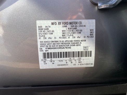 Used 2024 Ford Explorer ST-Line w/ Class IV Trailer Tow Package AWD/4WD image 18
