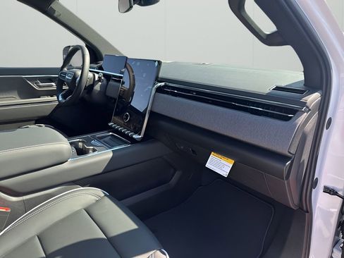 New 2026 GMC Sierra EV Elevation image 14