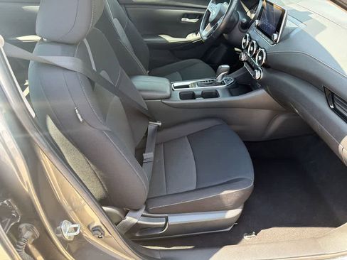 Used 2022 Nissan Sentra SV FWD image 12
