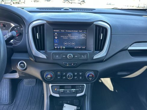Used 2023 GMC Terrain SLE w/ Driver Convenience Package AWD/4WD image 13