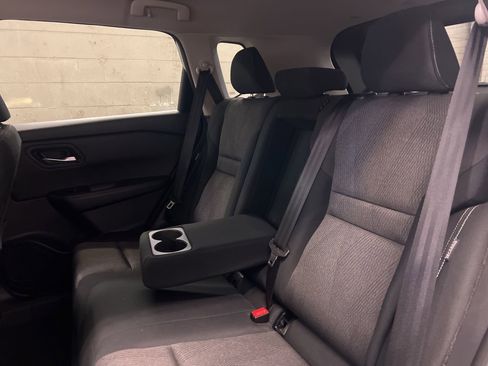 Used 2024 Nissan Rogue SV FWD image 22