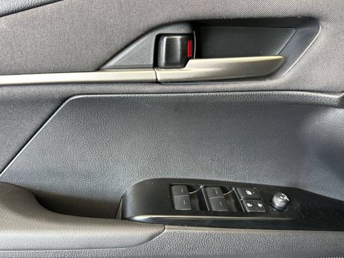 Used 2026 Toyota Camry LE FWD image 9