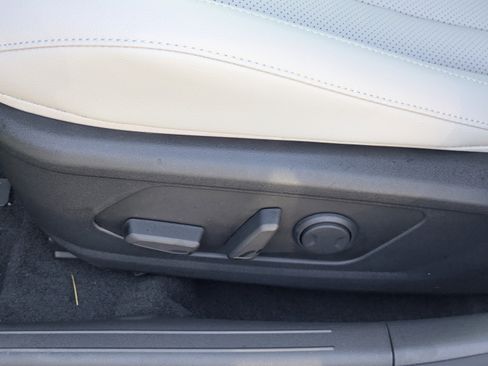 New 2026 Hyundai Elantra Limited FWD image 22