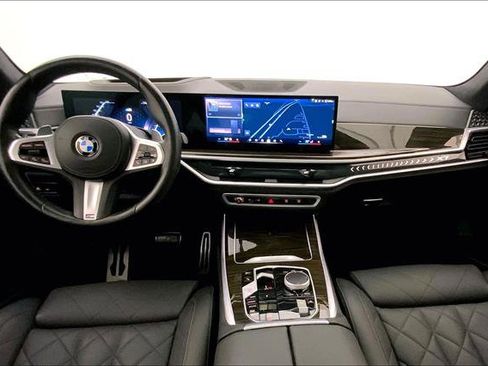 Certified 2024 BMW X7 xDrive40i w/ M Sport Package image 16