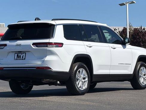 New 2026 Jeep Grand Cherokee L Laredo AWD/4WD image 4