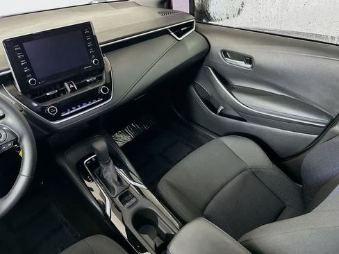 Used 2021 Toyota Corolla SE FWD image 11