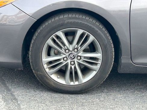 Used 2017 Toyota Camry SE image 13