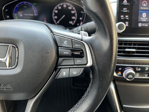 Used 2020 Honda Accord Touring image 29