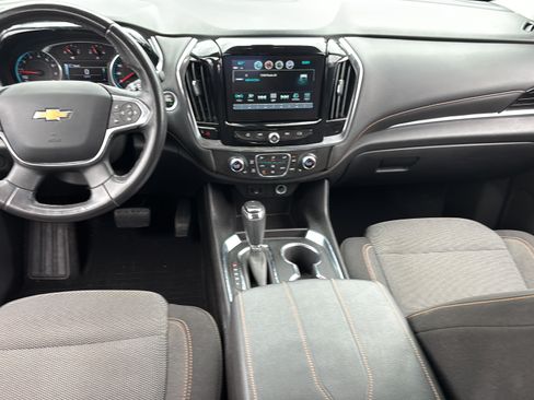 Used 2018 Chevrolet Traverse LT FWD image 12