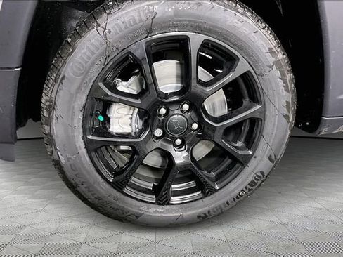 New 2026 Jeep Compass Latitude AWD/4WD image 12
