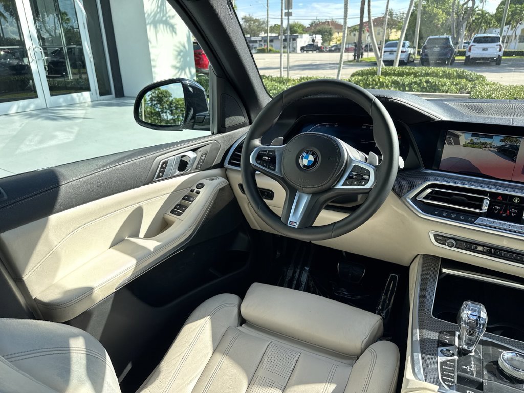 Used 2022 BMW X5 sDrive40i w/ M Sport Package RWD image 21
