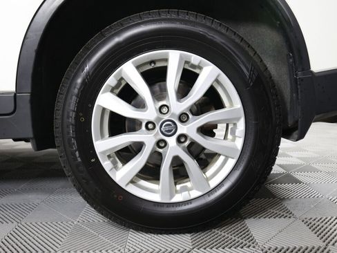 Used 2019 Nissan Rogue S w/ Special Edition Package image 8