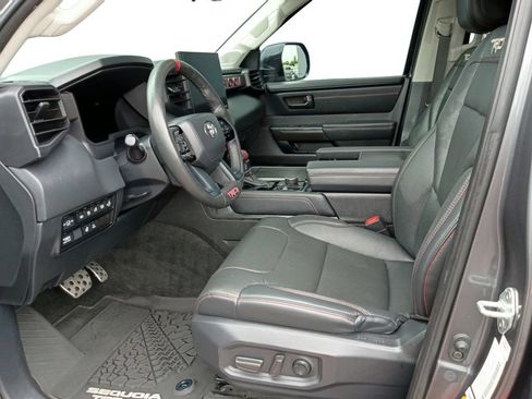Used 2023 Toyota Sequoia TRD Pro AWD/4WD image 19