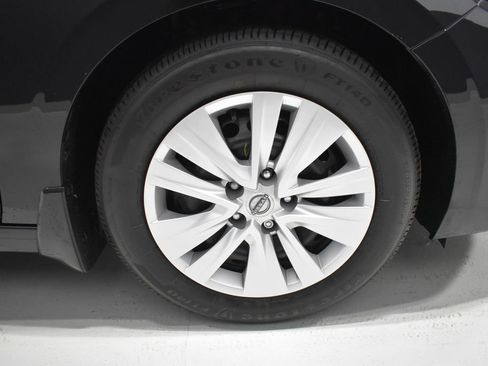 Used 2025 Nissan Sentra S image 9