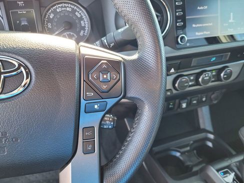 Used 2021 Toyota Tacoma TRD Off-Road w/ Technology Package AWD/4WD image 23