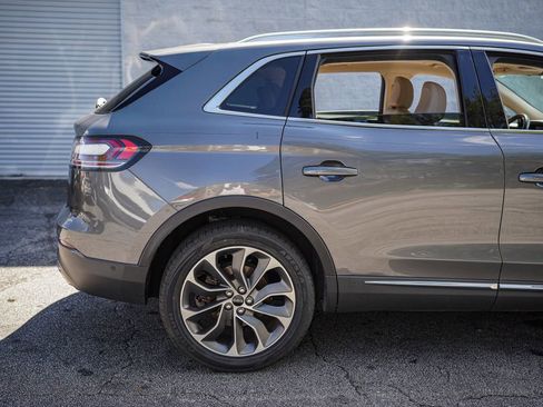 Used 2023 Lincoln Nautilus Reserve w/ Equipment Group 201A image 16