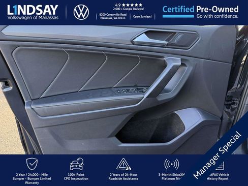 Certified 2022 Volkswagen Tiguan SE image 9
