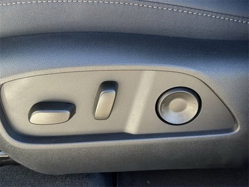 New 2026 Chevrolet Equinox LT image 23