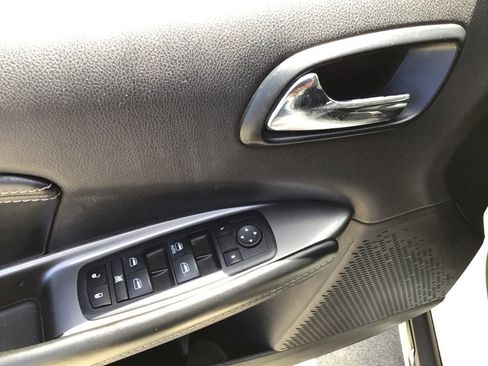 Used 2017 Dodge Journey Crossroad FWD image 17