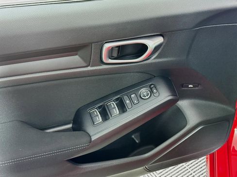 Used 2025 Honda Civic Sport image 9