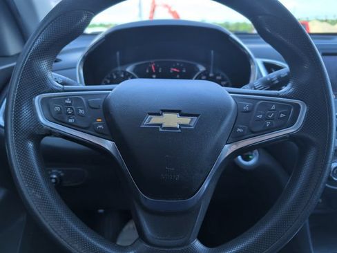 Used 2020 Chevrolet Equinox LT FWD image 17