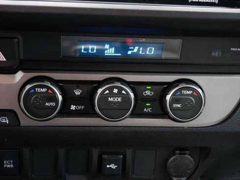Certified 2023 Toyota Tacoma SR AWD/4WD image 18
