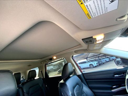 Used 2023 Nissan Pathfinder Platinum image 14