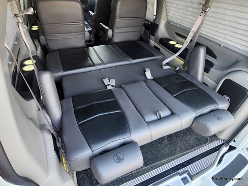 Used 2021 Chevrolet Express 2500 LS w/ Enhanced Convenience Package RWD image 5