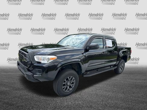 Certified 2023 Toyota Tacoma SR AWD/4WD image 5