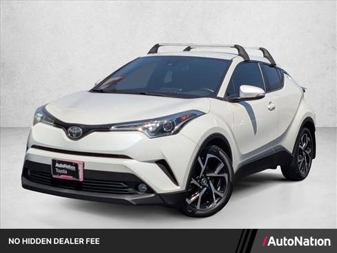 Used 2018 Toyota C-HR XLE FWD image 1