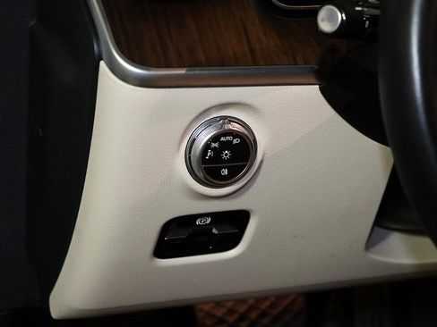 Used 2024 Mercedes-Benz C 300 4MATIC Sedan image 24