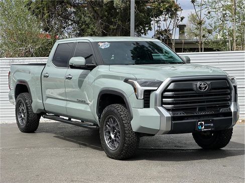 Used 2024 Toyota Tundra Limited w/ Power Package AWD/4WD image 8