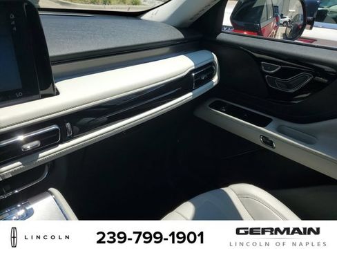 New 2026 Lincoln Aviator AWD image 33