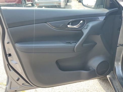Used 2020 Nissan Rogue SV AWD/4WD image 5