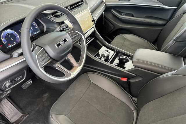 New 2026 Jeep Grand Cherokee L 4WD image 7