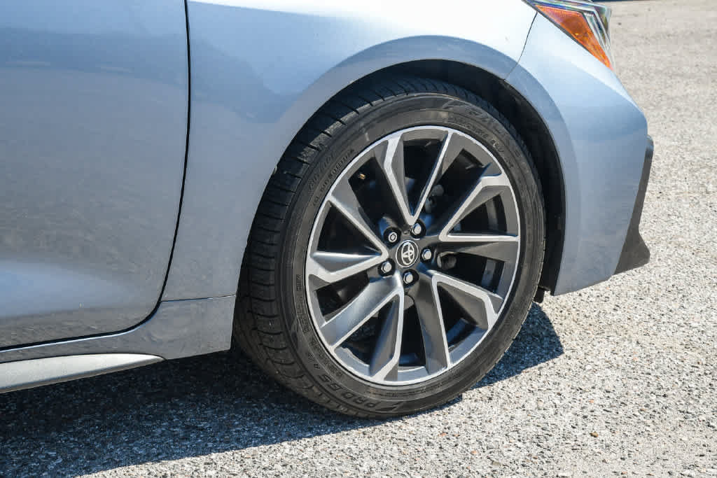 Used 2021 Toyota Corolla SE w/ Carpet Mat Package (TMS) FWD image 11