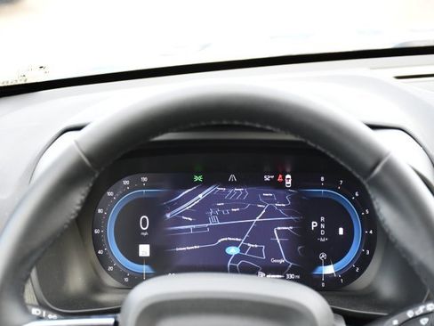 Certified 2025 Volvo XC40 B5 Plus image 22