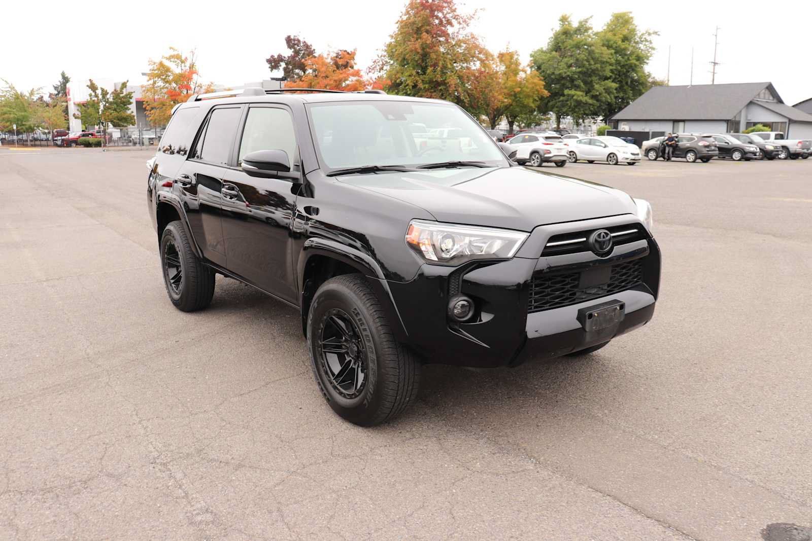 Used 2024 Toyota 4Runner SR5 Premium w/ Moonroof Package AWD/4WD image 3