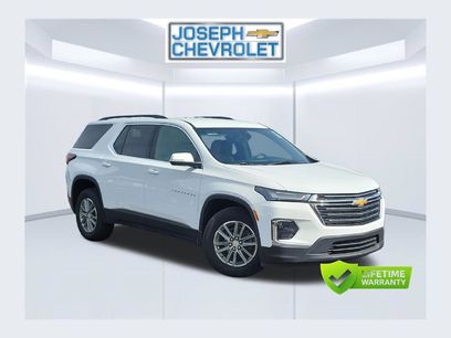 Used 2023 Chevrolet Traverse LT