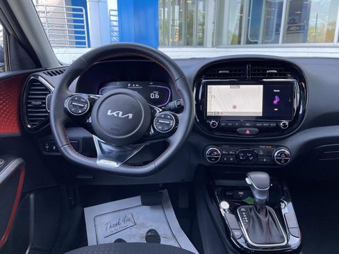 Used 2025 Kia Soul GT-Line FWD image 14