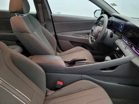 Used 2024 Hyundai Elantra SEL FWD image 21