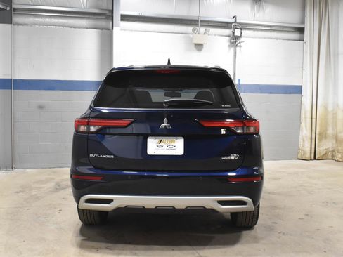 Used 2023 Mitsubishi Outlander SEL image 24