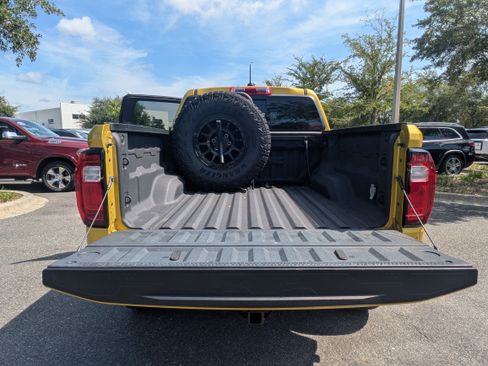 Used 2024 GMC Canyon AT4X w/ AT4X AEV Edition AWD/4WD image 12